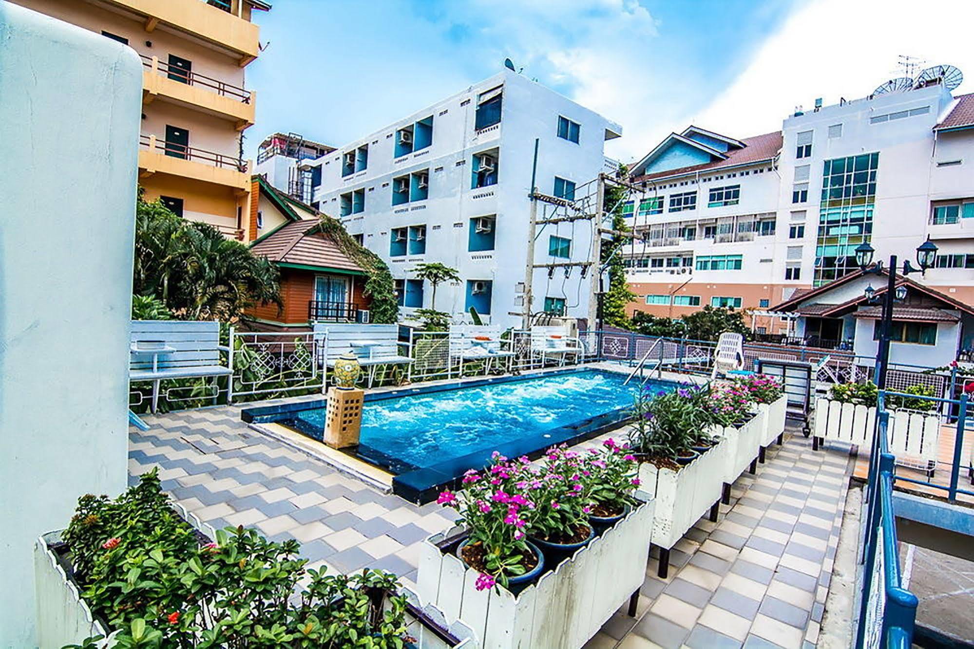 Hotel Sutus Court 3 Pattaya Exteriér fotografie