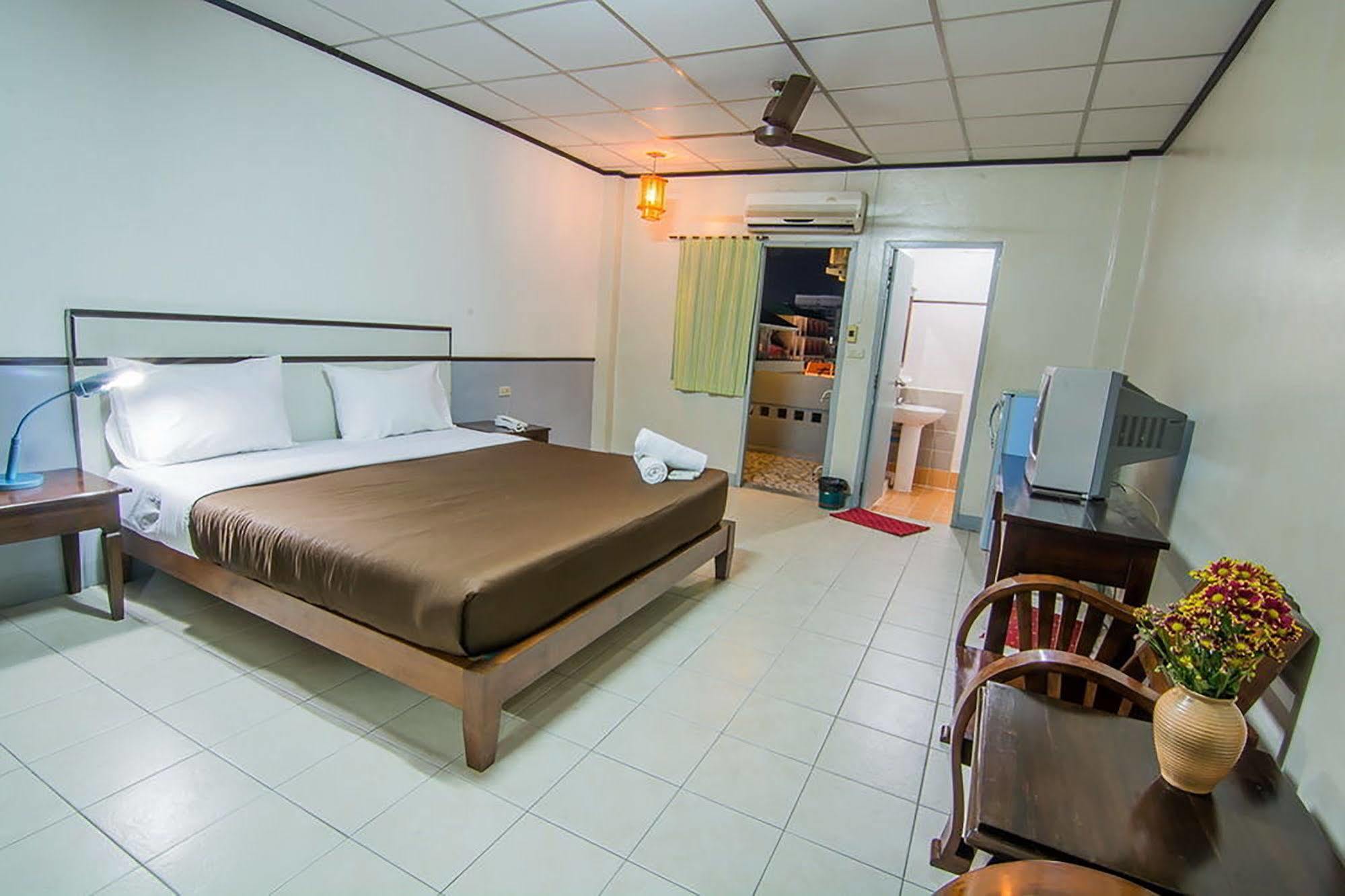 Hotel Sutus Court 3 Pattaya Exteriér fotografie