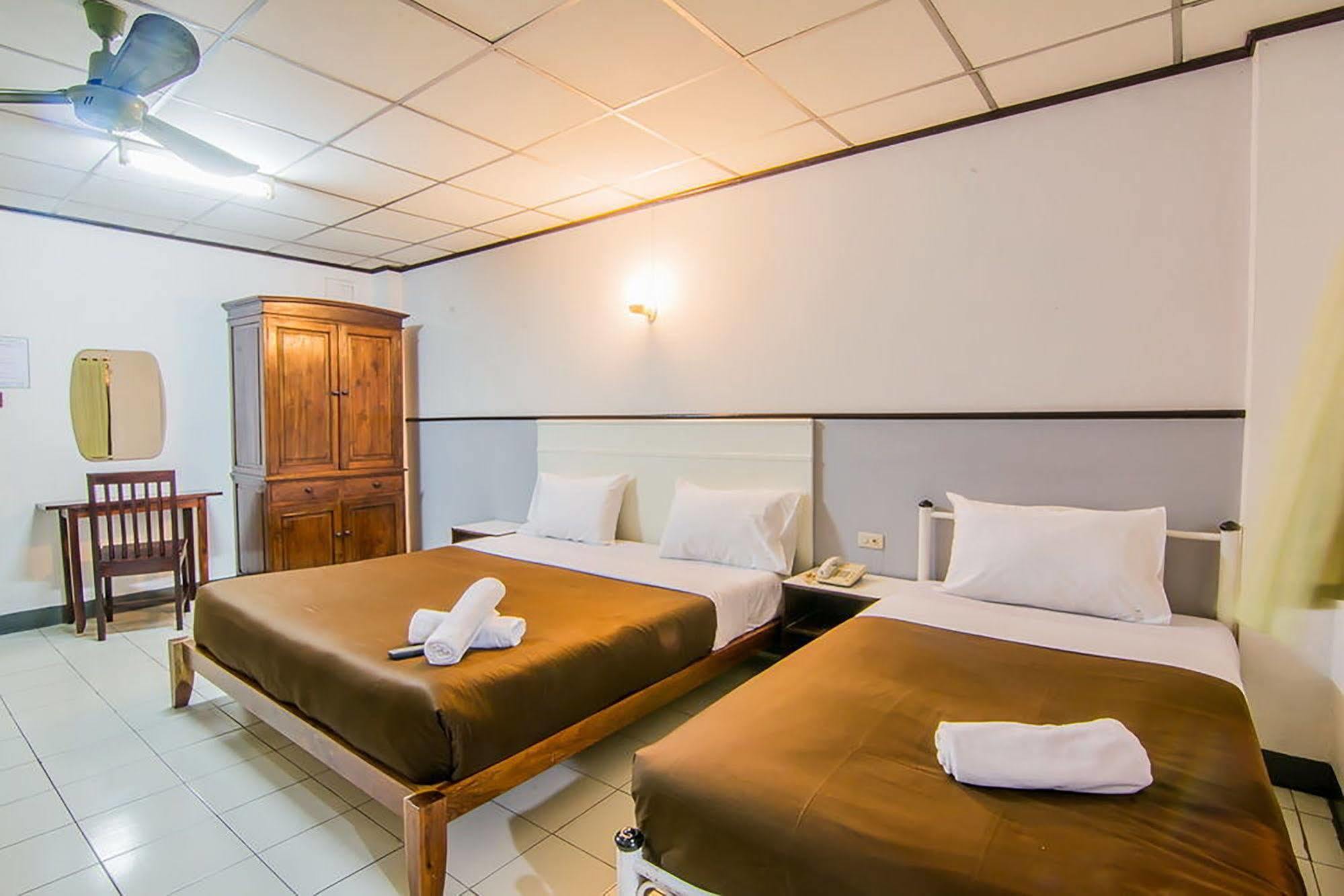 Hotel Sutus Court 3 Pattaya Exteriér fotografie
