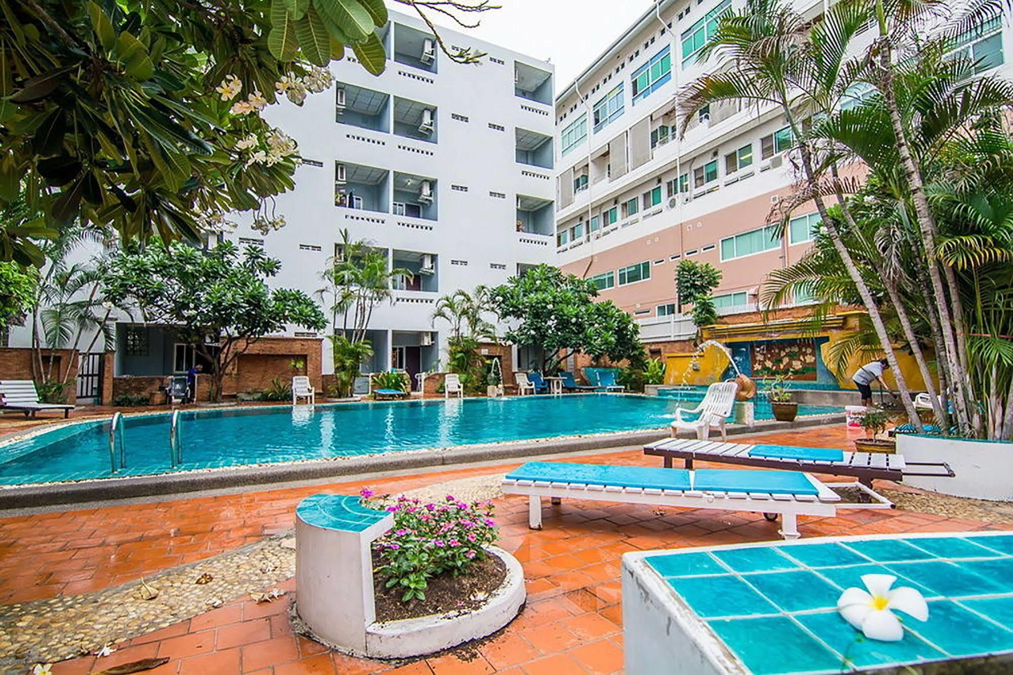 Hotel Sutus Court 3 Pattaya Exteriér fotografie