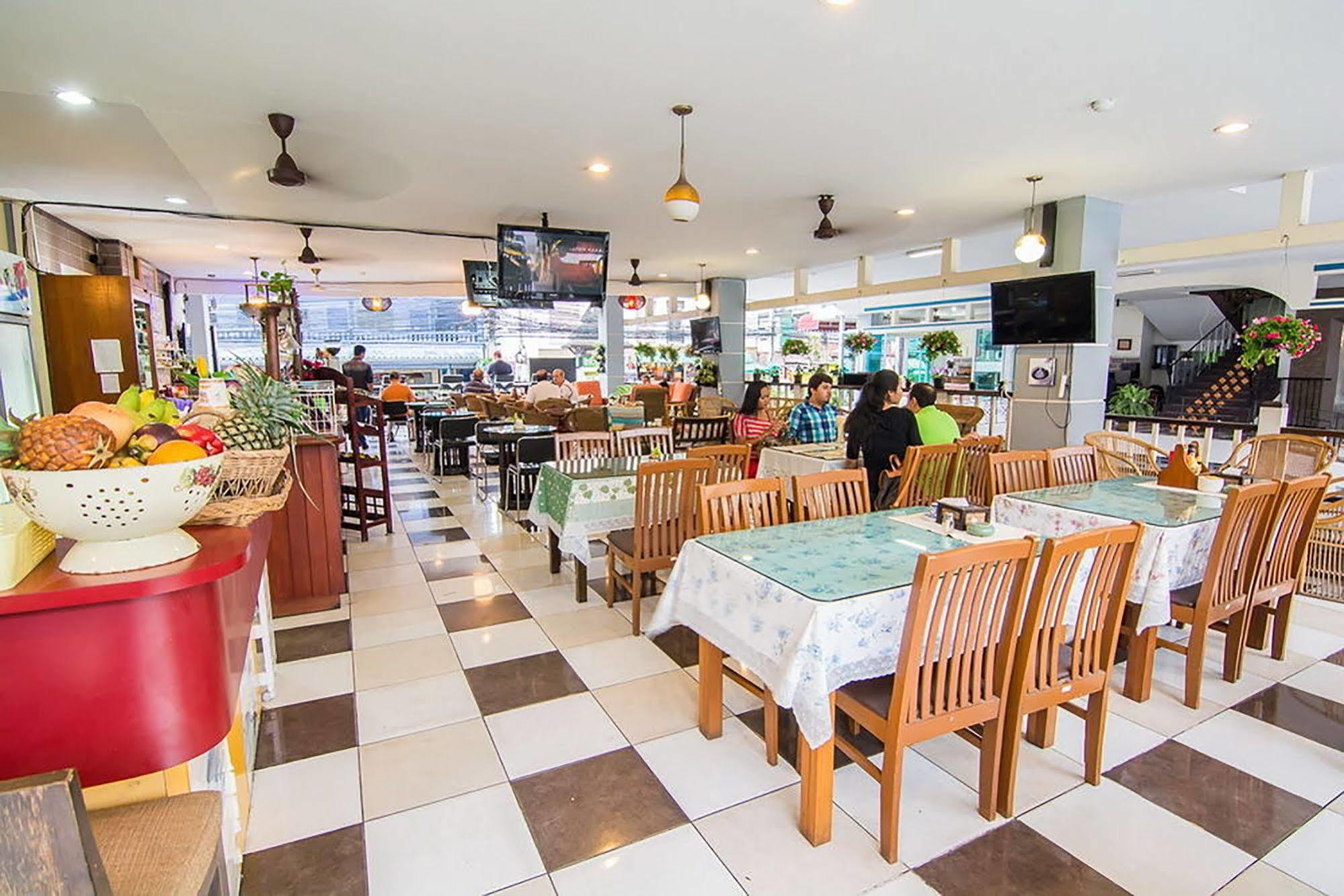 Hotel Sutus Court 3 Pattaya Exteriér fotografie